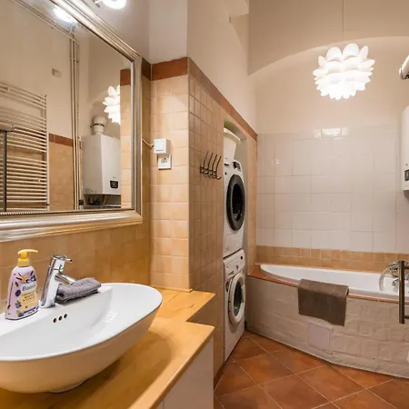 Broadway Near Opera Будапешт